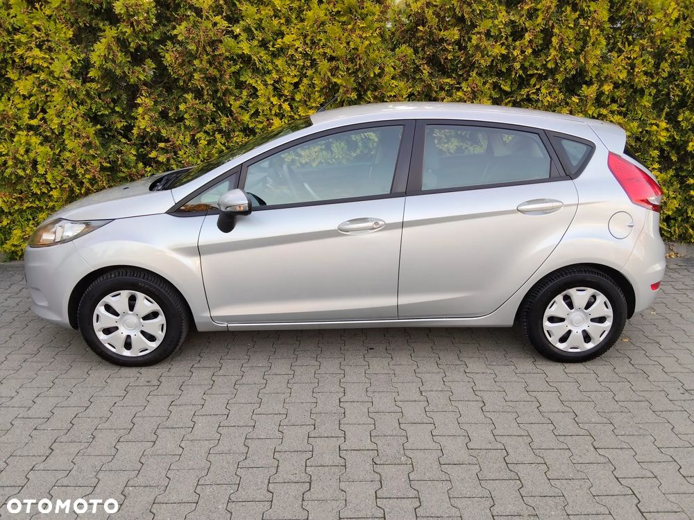 Ford Fiesta 1.25 Ambiente - 11