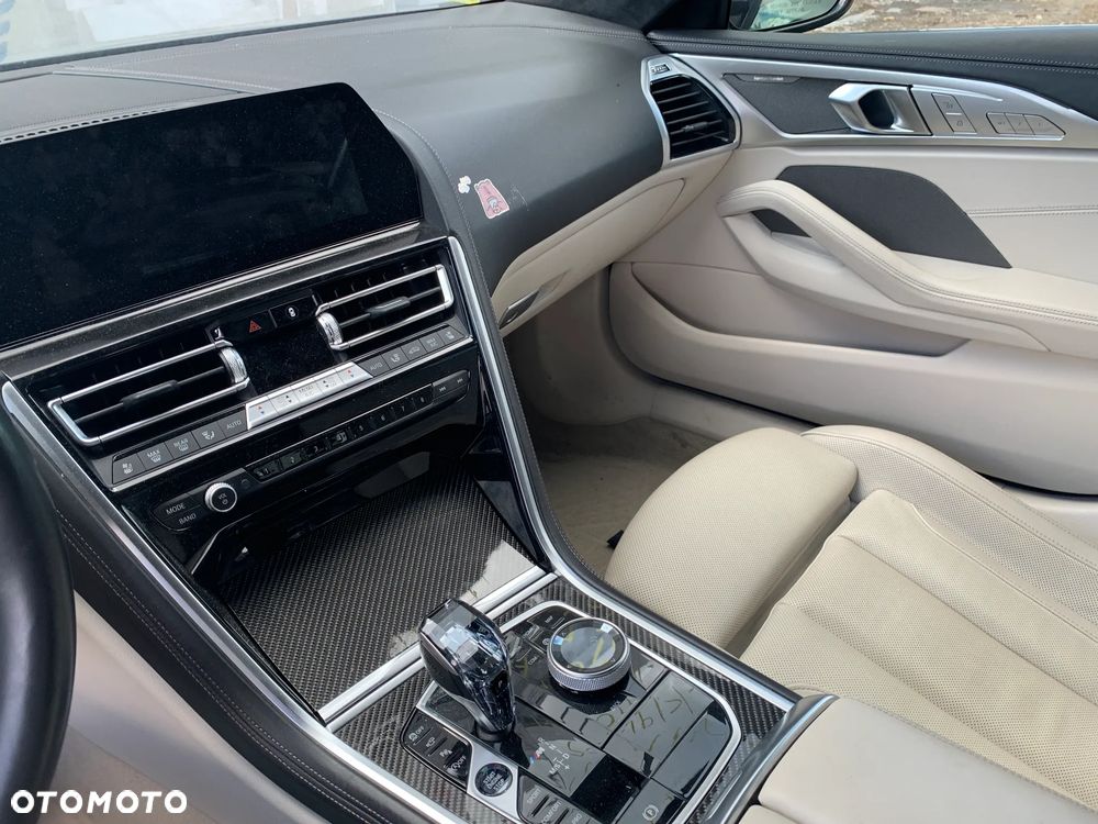 BMW Seria 8 - 19