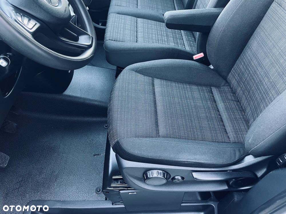 Mercedes-Benz Vito - 32