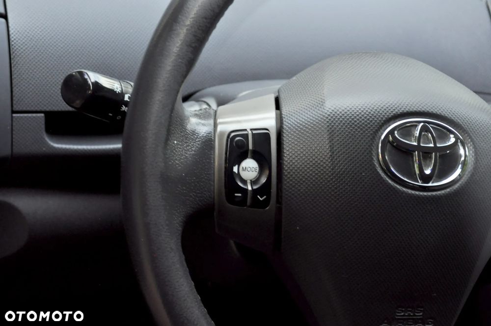 Toyota Yaris 1.33 VVT-i Sol - 17
