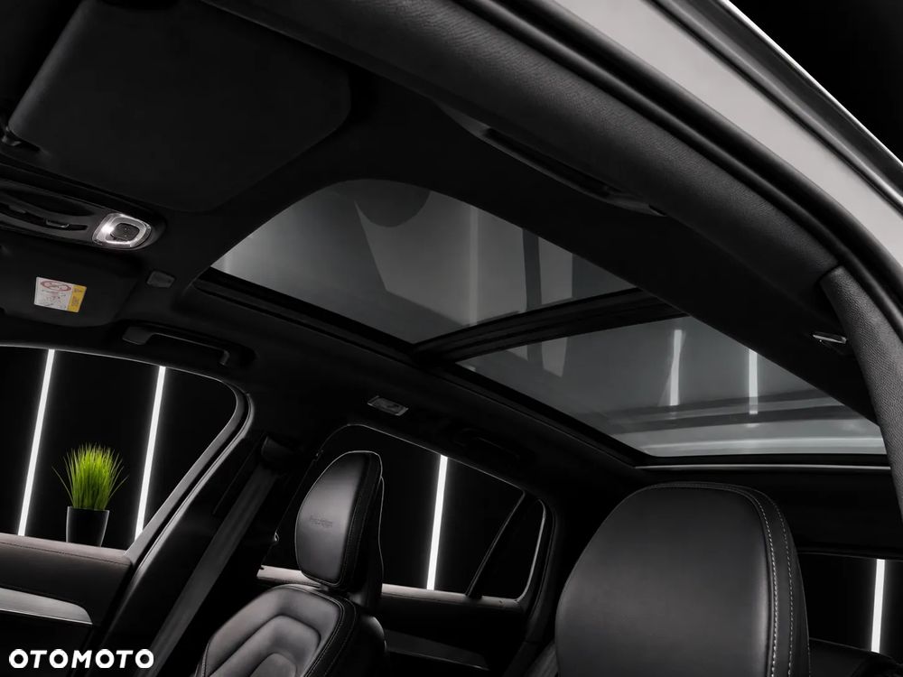Volvo XC 90 B5 D AWD R-Design - 3