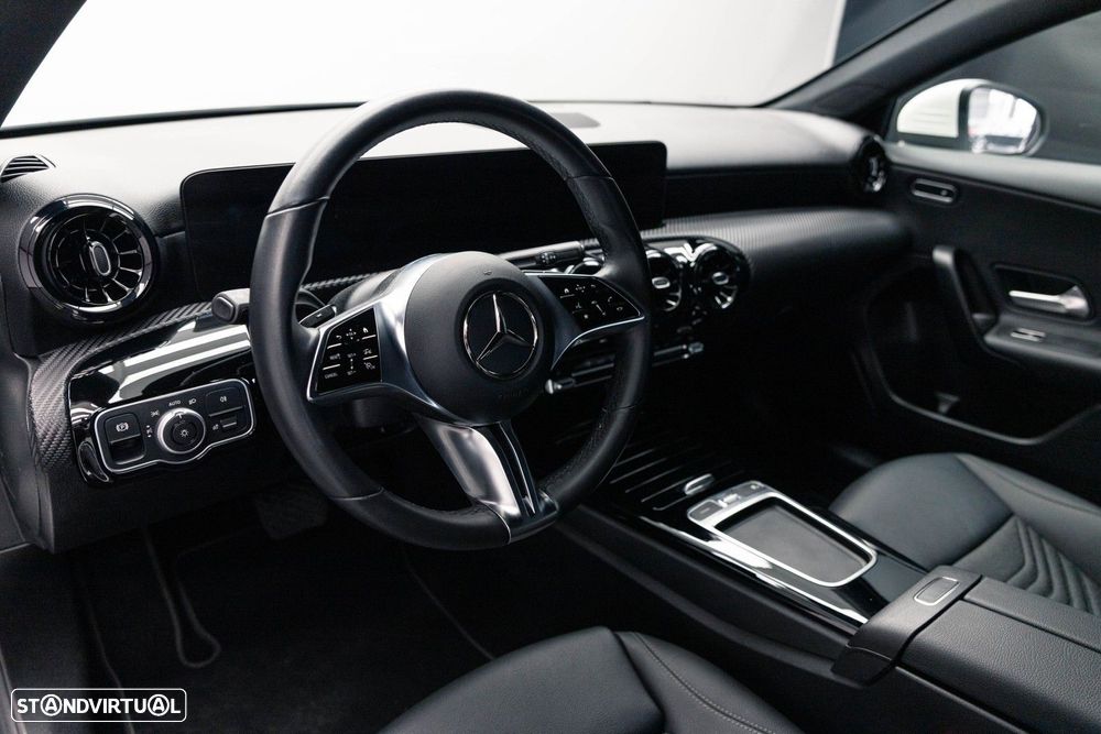 Mercedes-Benz A 200 Standard - 24