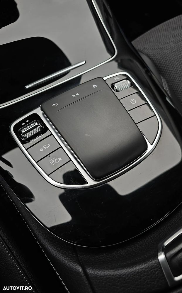 Mercedes-Benz E - 11