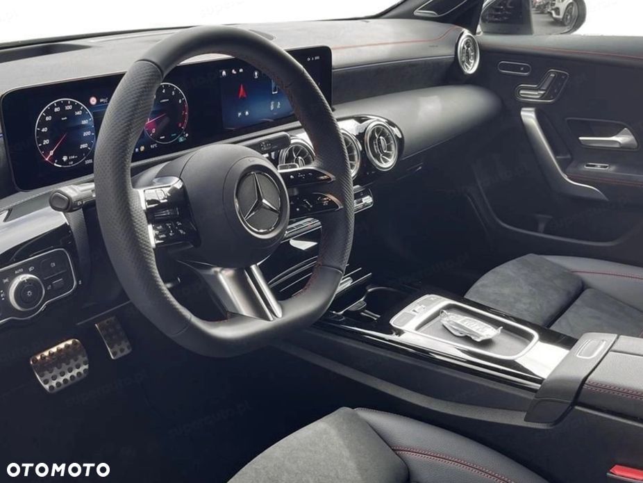 Mercedes-Benz CLA - 7