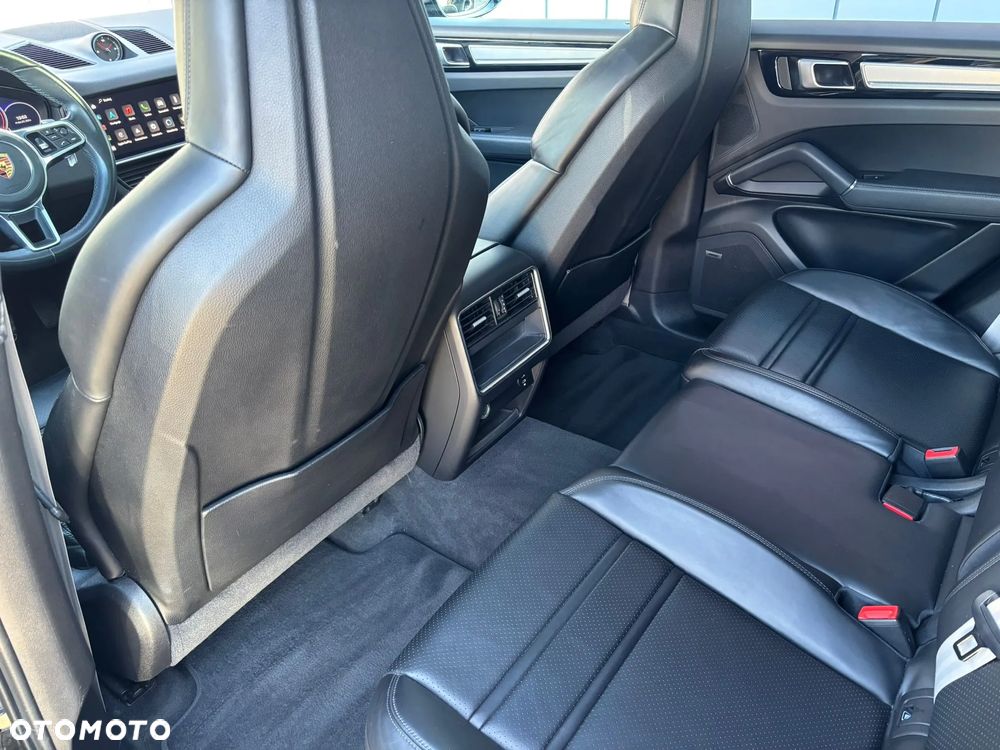 Porsche Cayenne Platinum Edition - 10