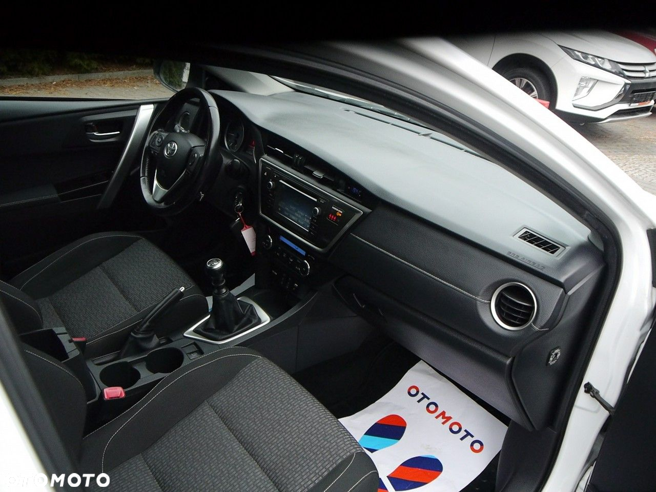 Toyota Auris 2.0 D-4D Touring Sports Comfort - 18