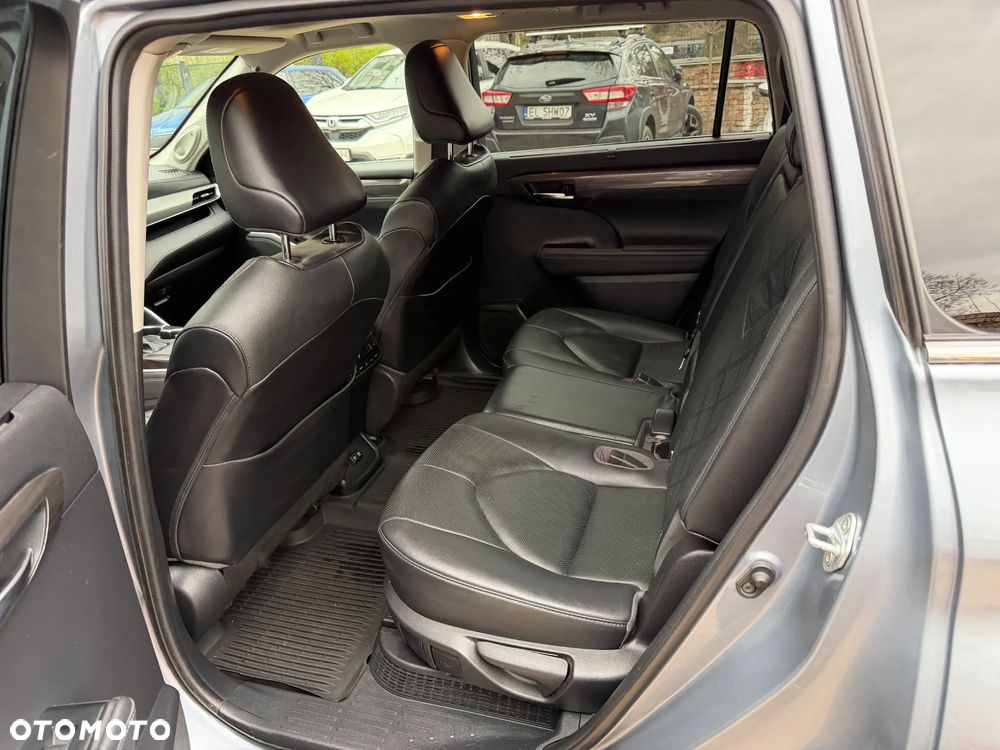 Toyota Highlander 2.5 Hybrid Executive - 11