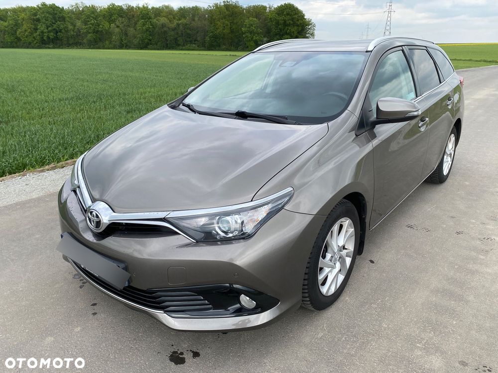 Toyota Auris 1.6 Premium - 15