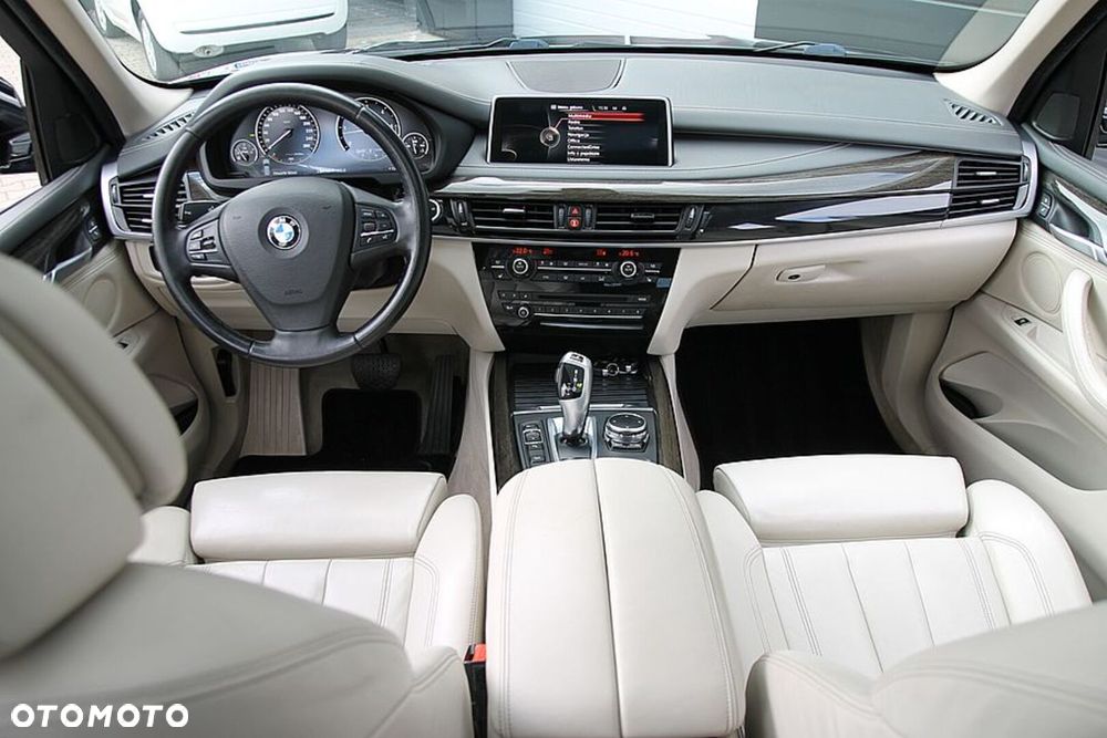BMW X5 xDrive30d - 23