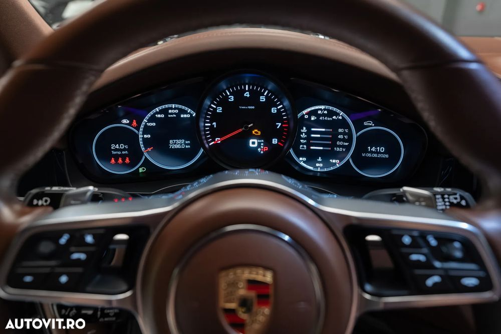 Porsche Cayenne - 17