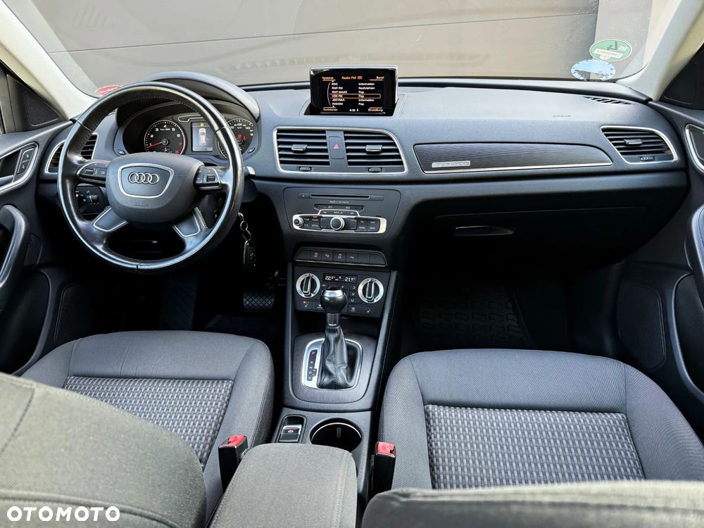 Audi Q3 2012 photo 2