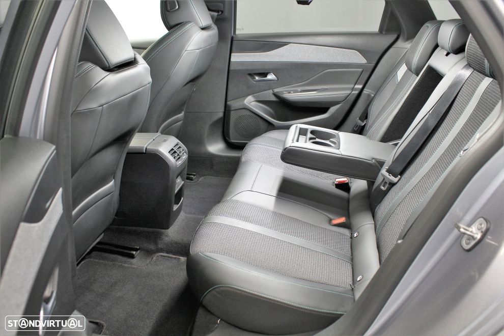 Peugeot 308 SW 1.5 BlueHDi Allure - 29