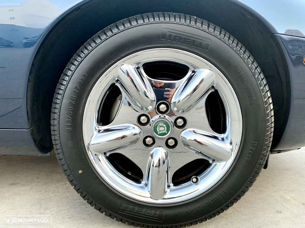 Jaguar XK XK8 4.0 Convertible Classic - 37