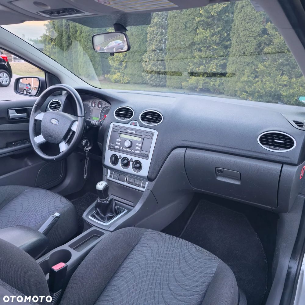 Ford Focus 1.6 16V Fun X - 29