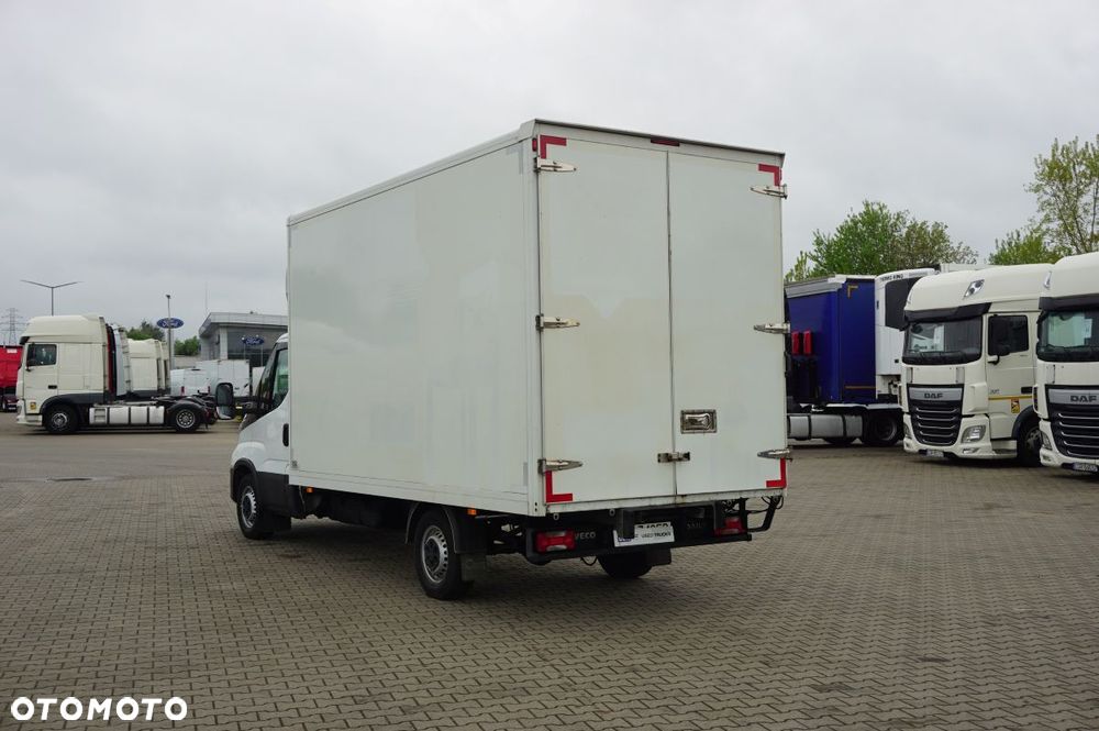 Iveco Daily 35s14 kontener meblowy - 5