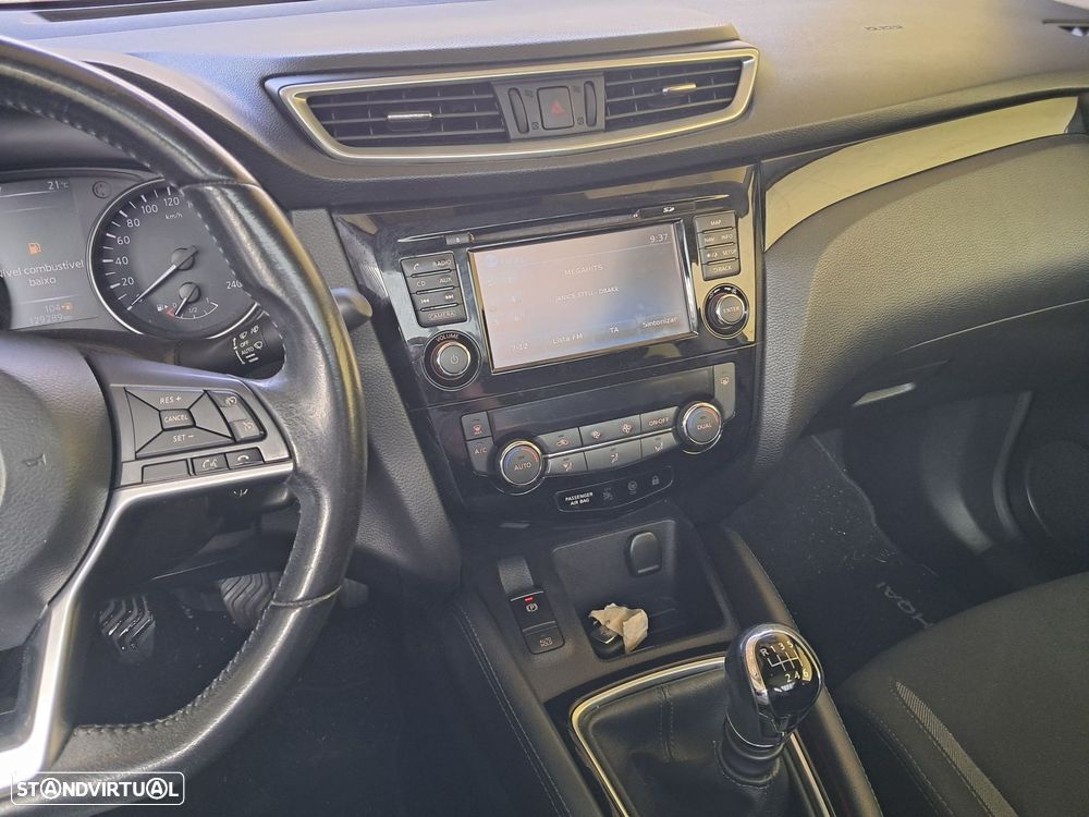 Nissan Qashqai 1.5 dCi N-Connecta - 9