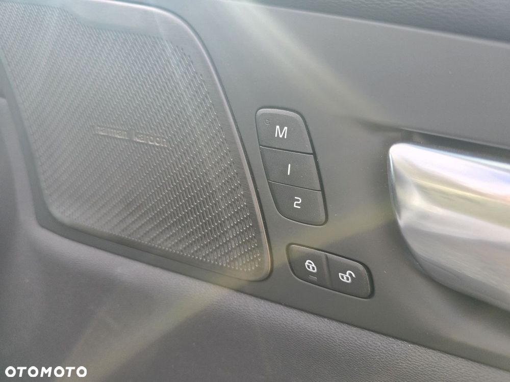 Volvo XC 60 - 21