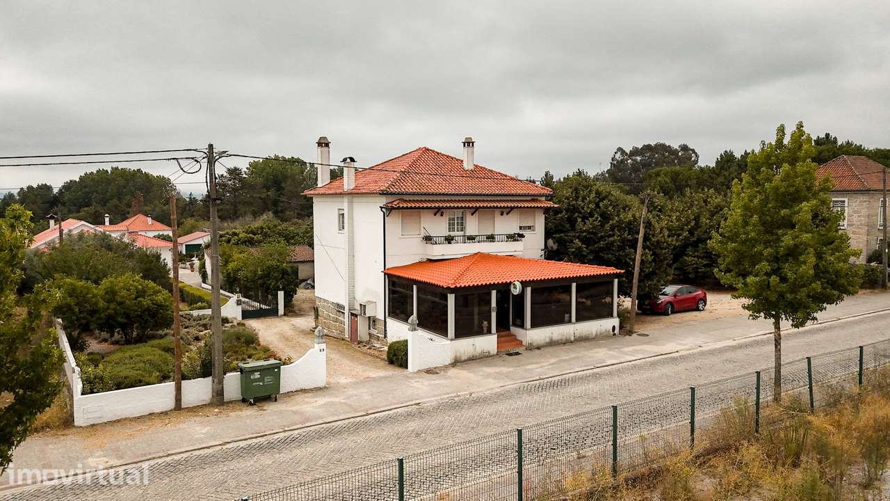 Prédio Misto com Habitação, Restaurante e Jogos Santa Casa - Grande imagem: 2/44