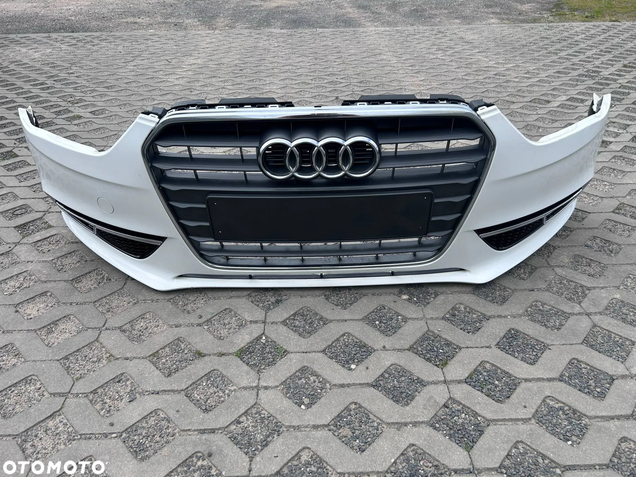 Audi A4 B8 FL Lift Zderzak przód przedni grill LY9C kompletny 2011-15r. - 2