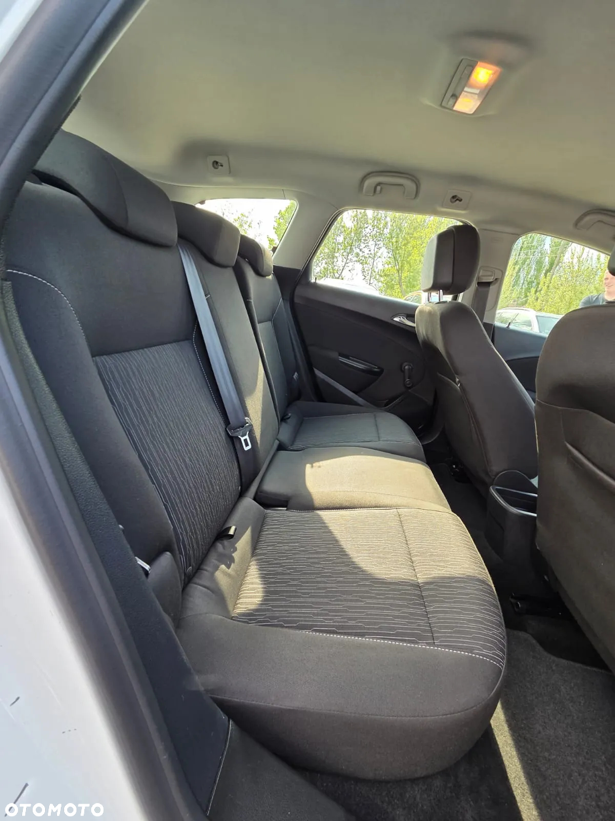 Opel Astra 1.6 Sports Tourer Design Edition - 31