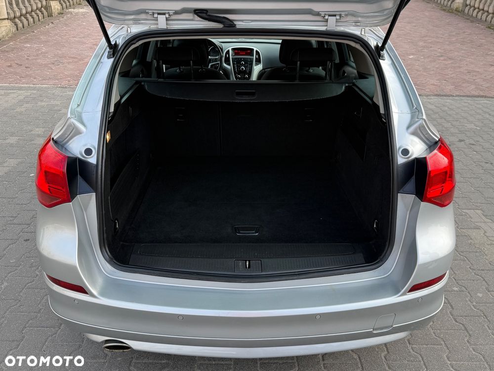 Opel Astra 1.4 T Cosmo - 23