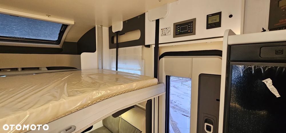 McLOUIS MC4 381 - 27