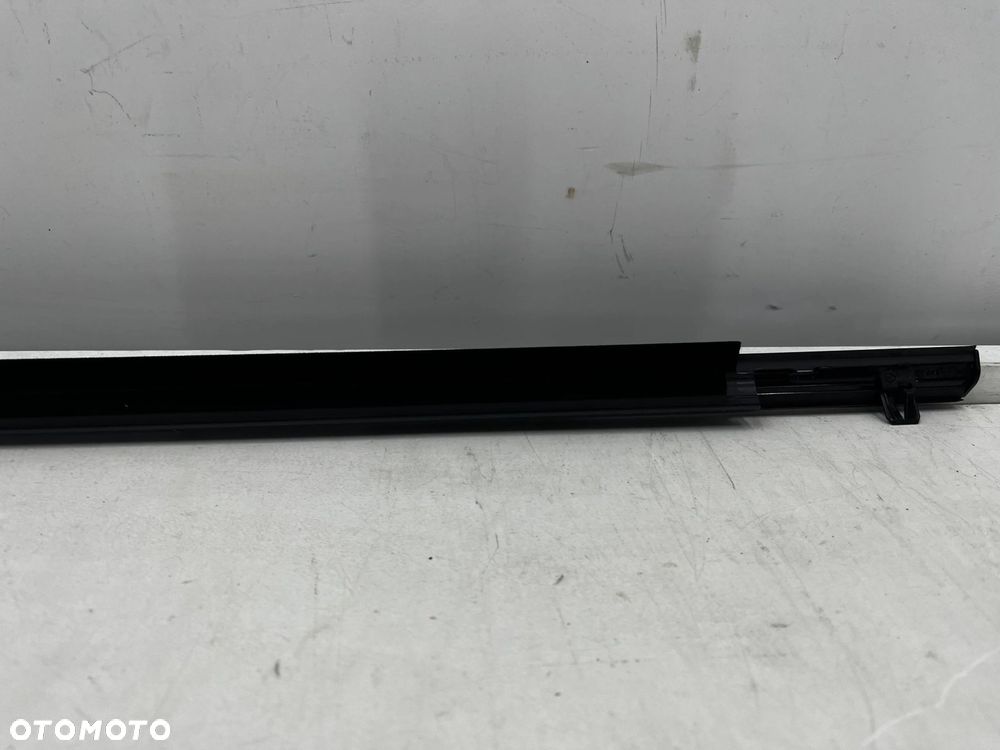 Listwa Mazda 2 II DE DH 07-12r. NOWA prawa przednia uszczelka drzwi zewnętrzna szyby zgarniająca pra - 9