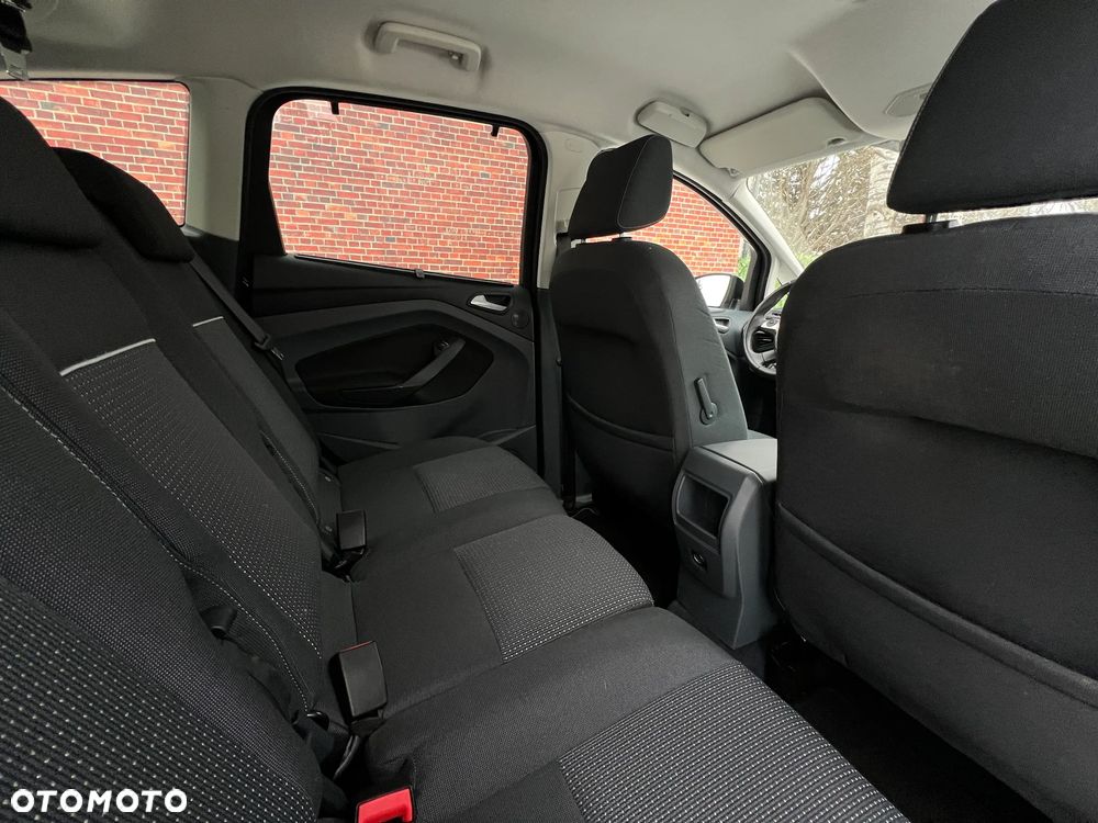 Ford C-MAX - 17