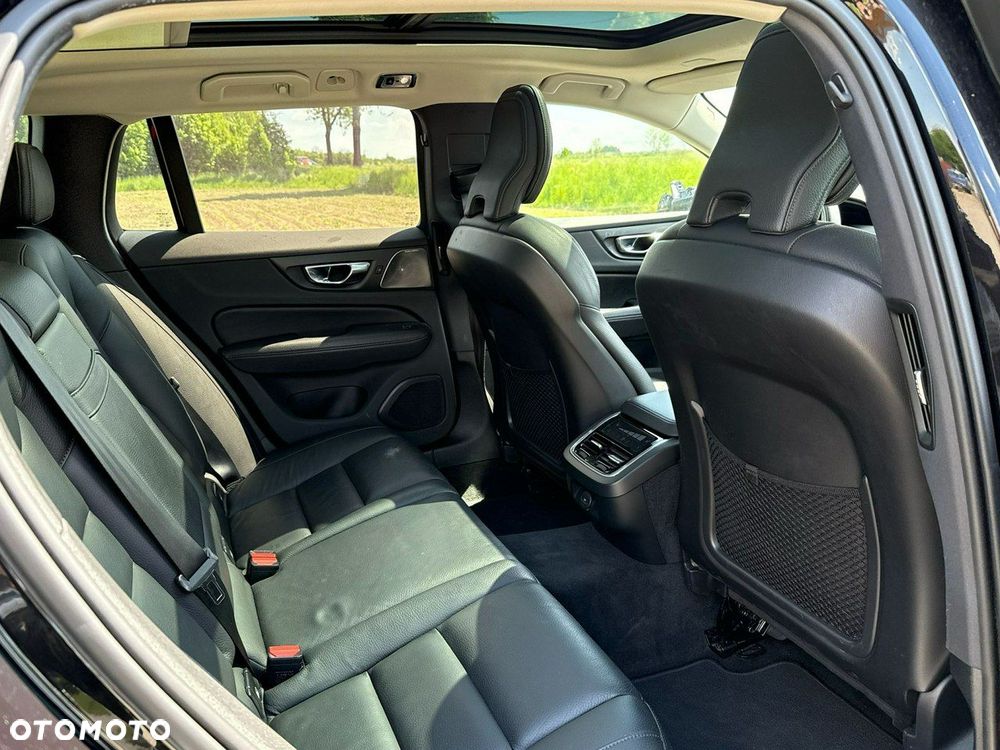 Volvo V60 Cross Country D4 AWD Geartronic Pro - 14