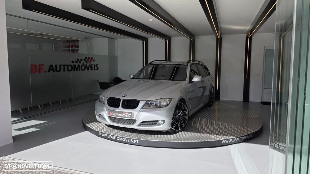 BMW 320 d EfficientDynamics Navigation - 14