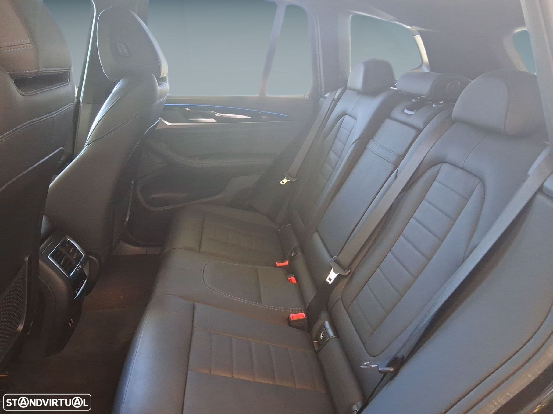 BMW iX3 M Sport Inspiring - 13