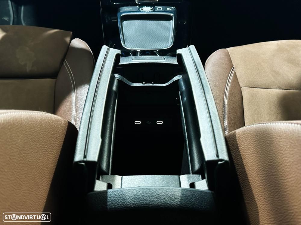 Mercedes-Benz CLA 200 7G-DCT AMG Line Advanced Plus - 24