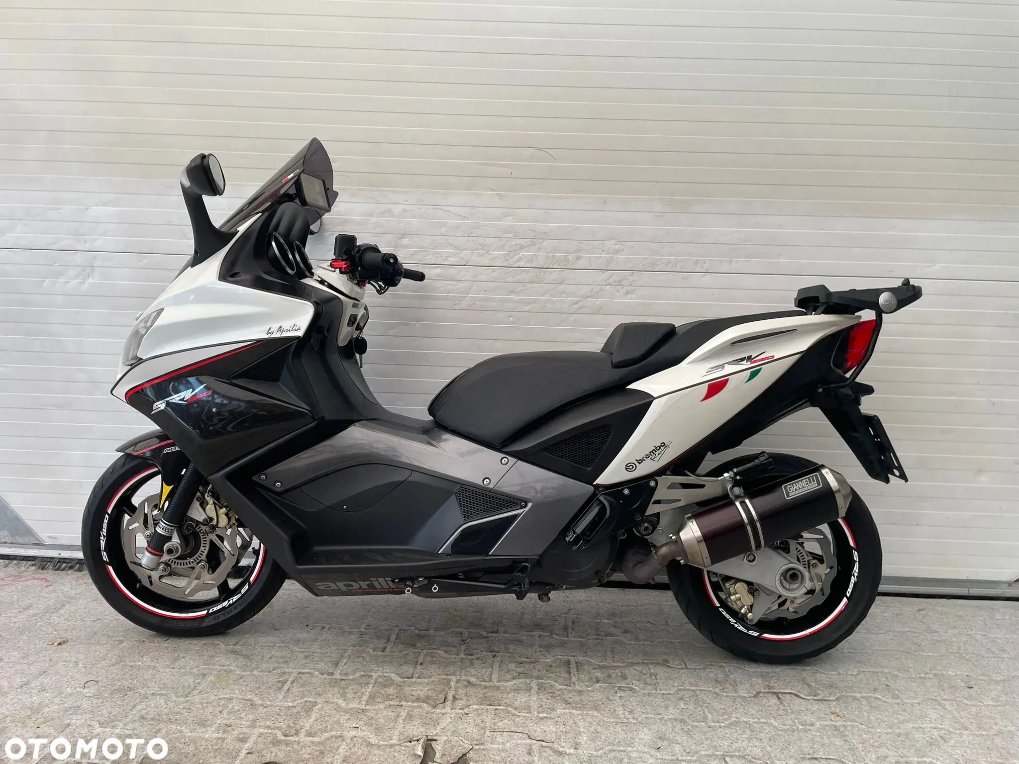 Aprilia Inny - 33