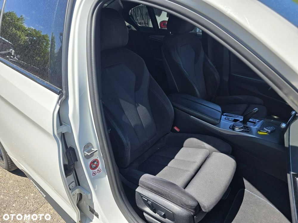 BMW Seria 5 530e iPerformance GPF M Sport sport - 24