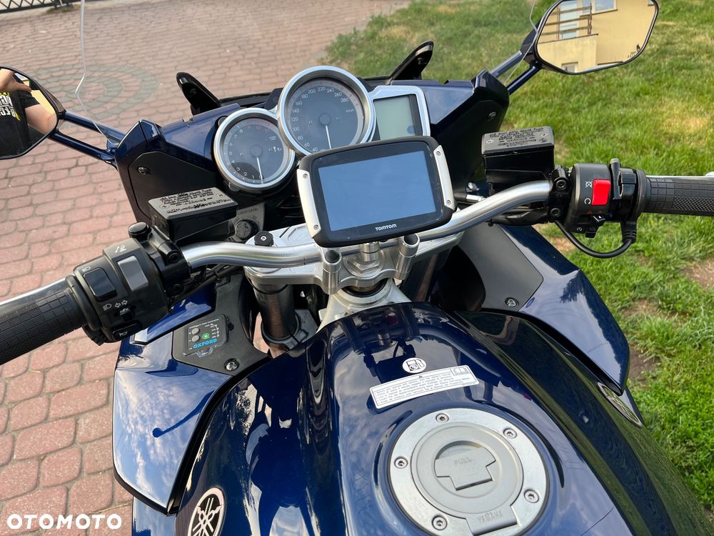 Yamaha FJR - 24