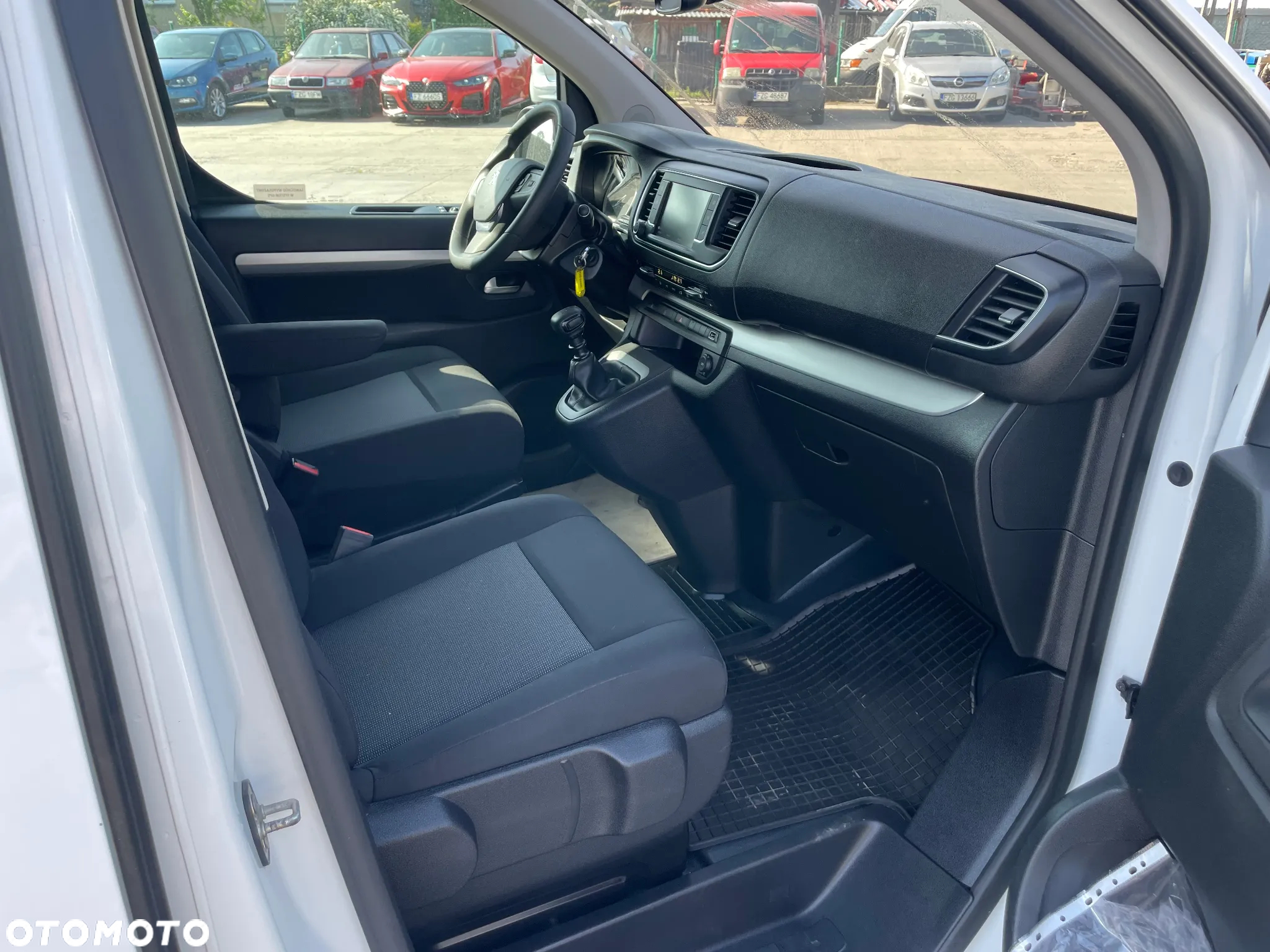 Peugeot Traveller 2.0 BlueHDi Compact Active - 2
