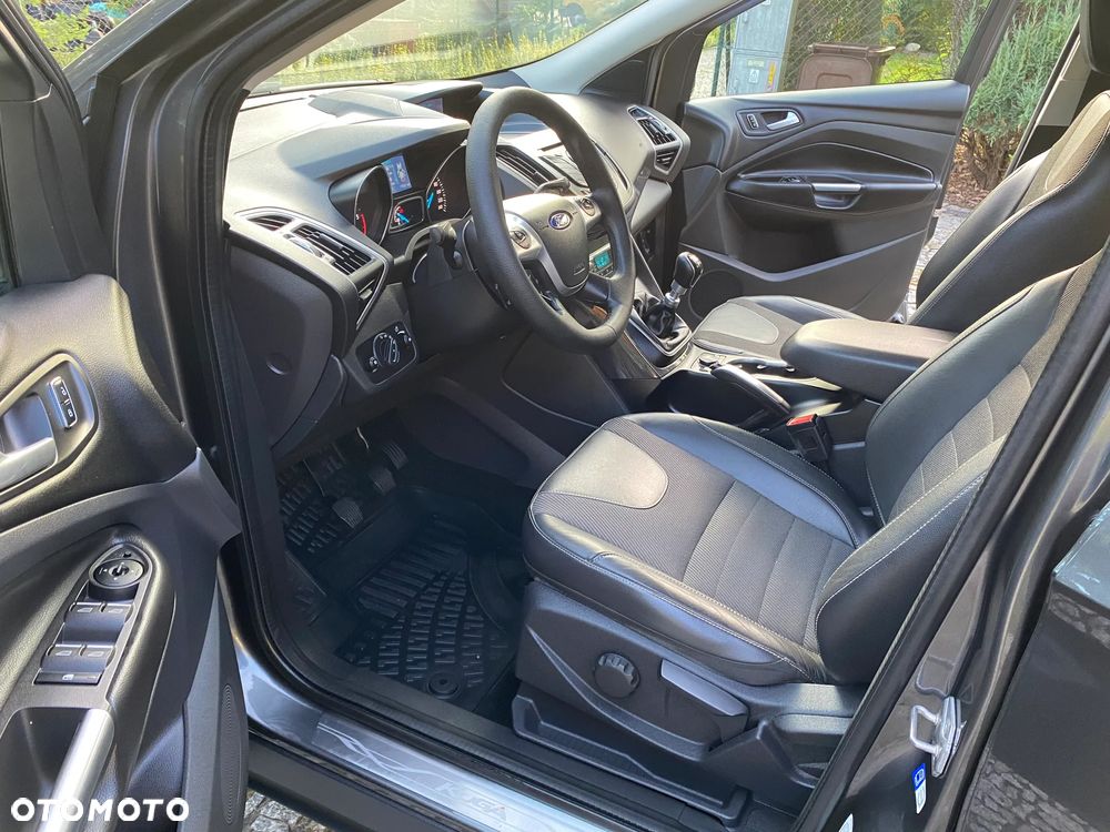 Ford Kuga 2.0 TDCi 4x4 Titanium - 14