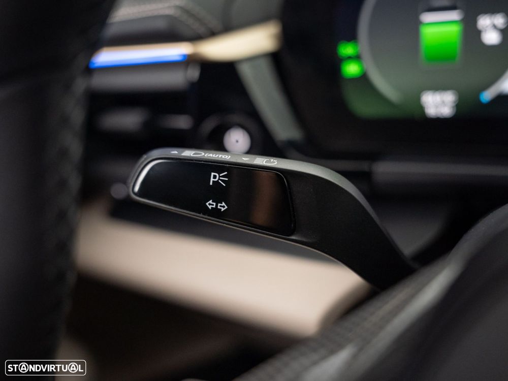 Porsche Macan Electric 4 - 33