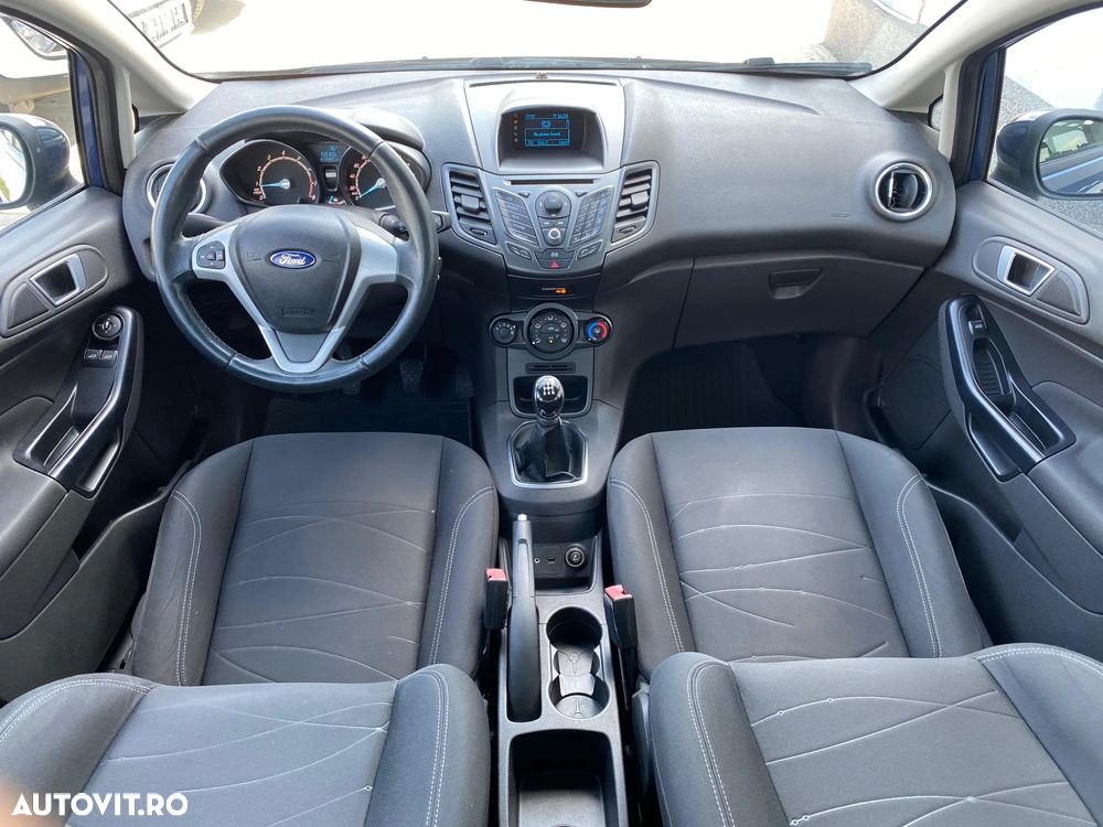 Ford Fiesta - 12
