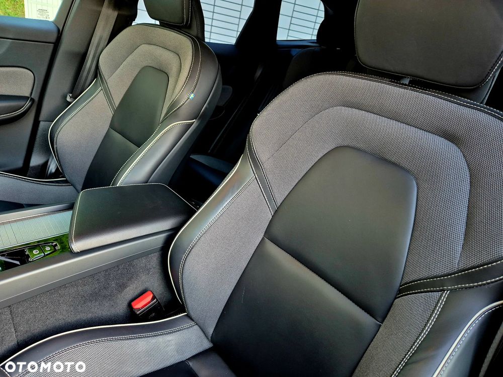 Volvo XC 60 B4 D Ultimate Dark - 21