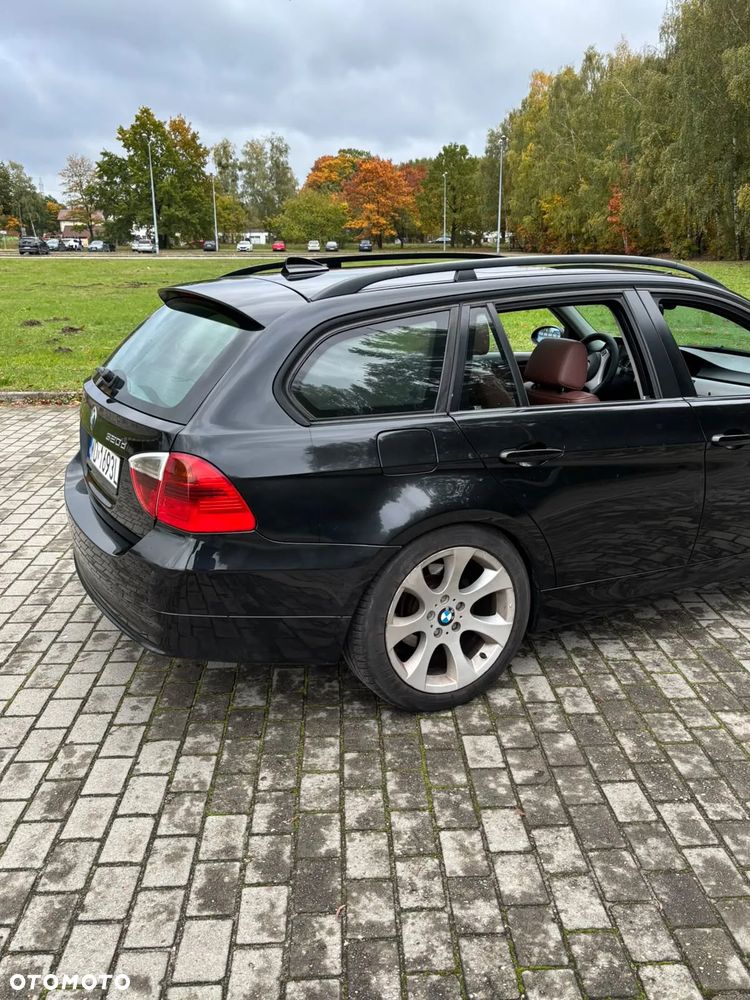 BMW Seria 3 2006 photo 3