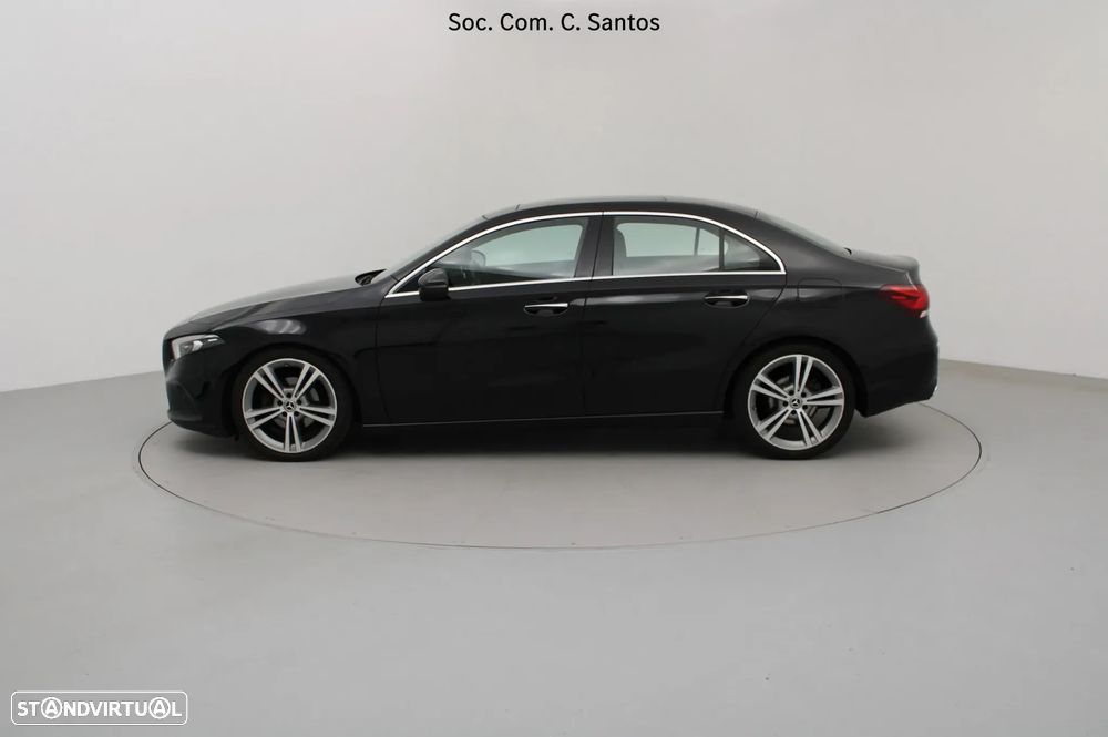 Mercedes-Benz A 180 Limousine d AMG Line Aut. - 4