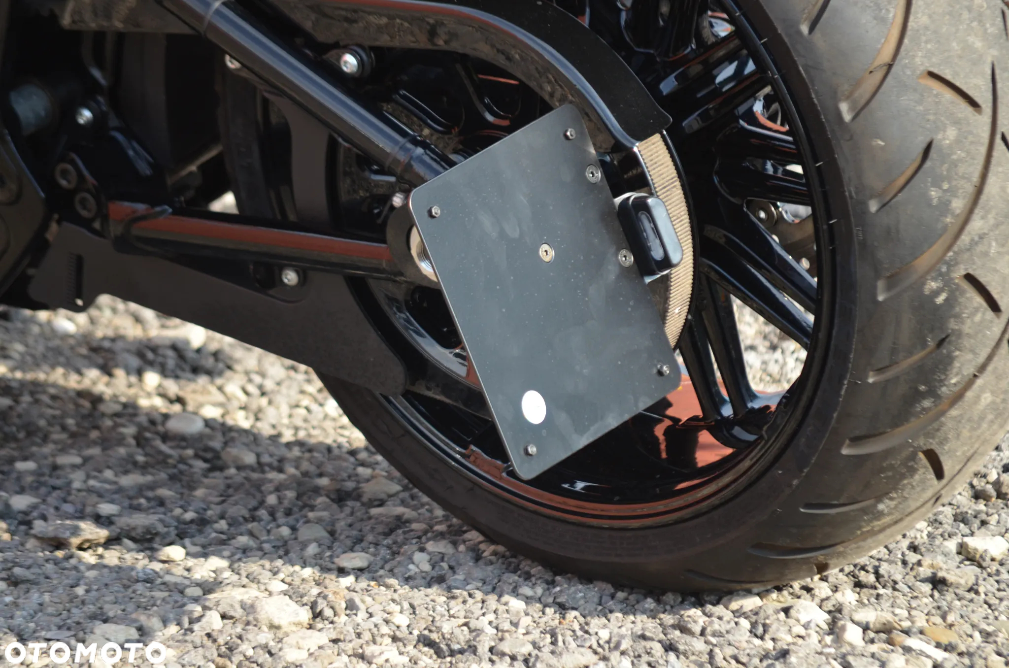 Harley-Davidson Softail Breakout - 40