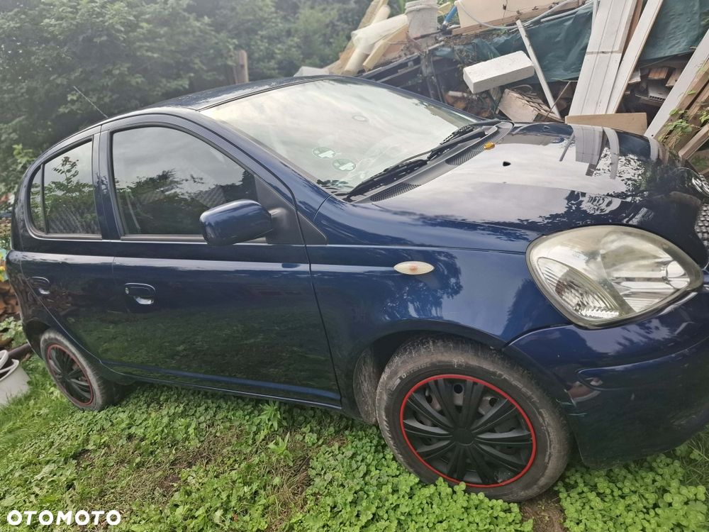 Toyota Yaris - 1