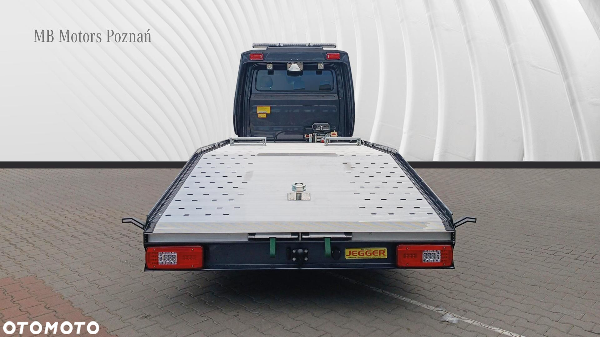 Mercedes-Benz Sprinter - 3