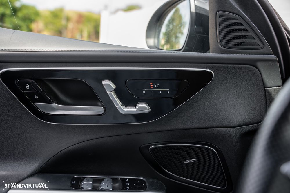 Mercedes-Benz C 300 e T 9G-TRONIC AMG Line - 25