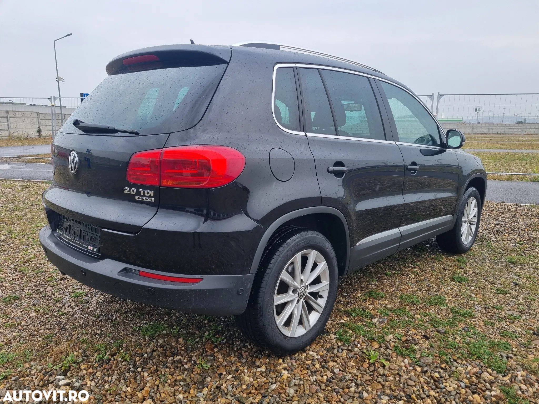 Volkswagen Tiguan 2.0 TDI DPF 4Motion BlueMotion Technology Sport & Style - 3