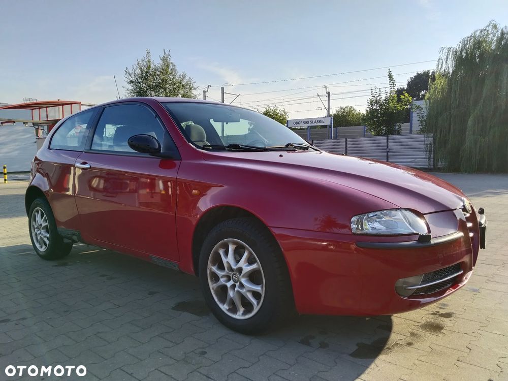 Alfa Romeo 147 1.6 Twin Spark Distinctive - 3