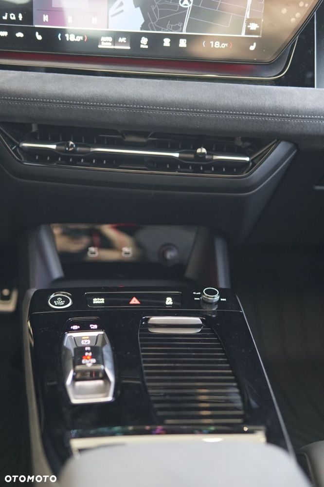 Audi Q6 e-tron - 30