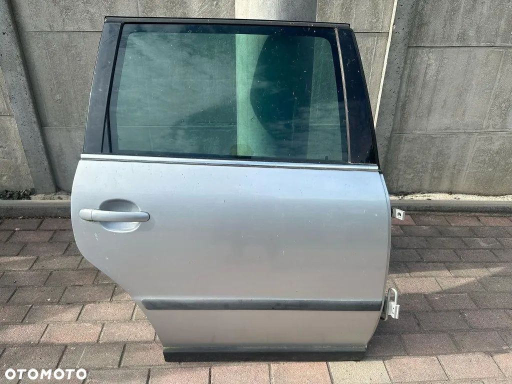 Drzwi Tylne Prawe Tył Kompletne Vw Passat B5 Lift Kombi 2001-2005 Srebrny Met. - 1